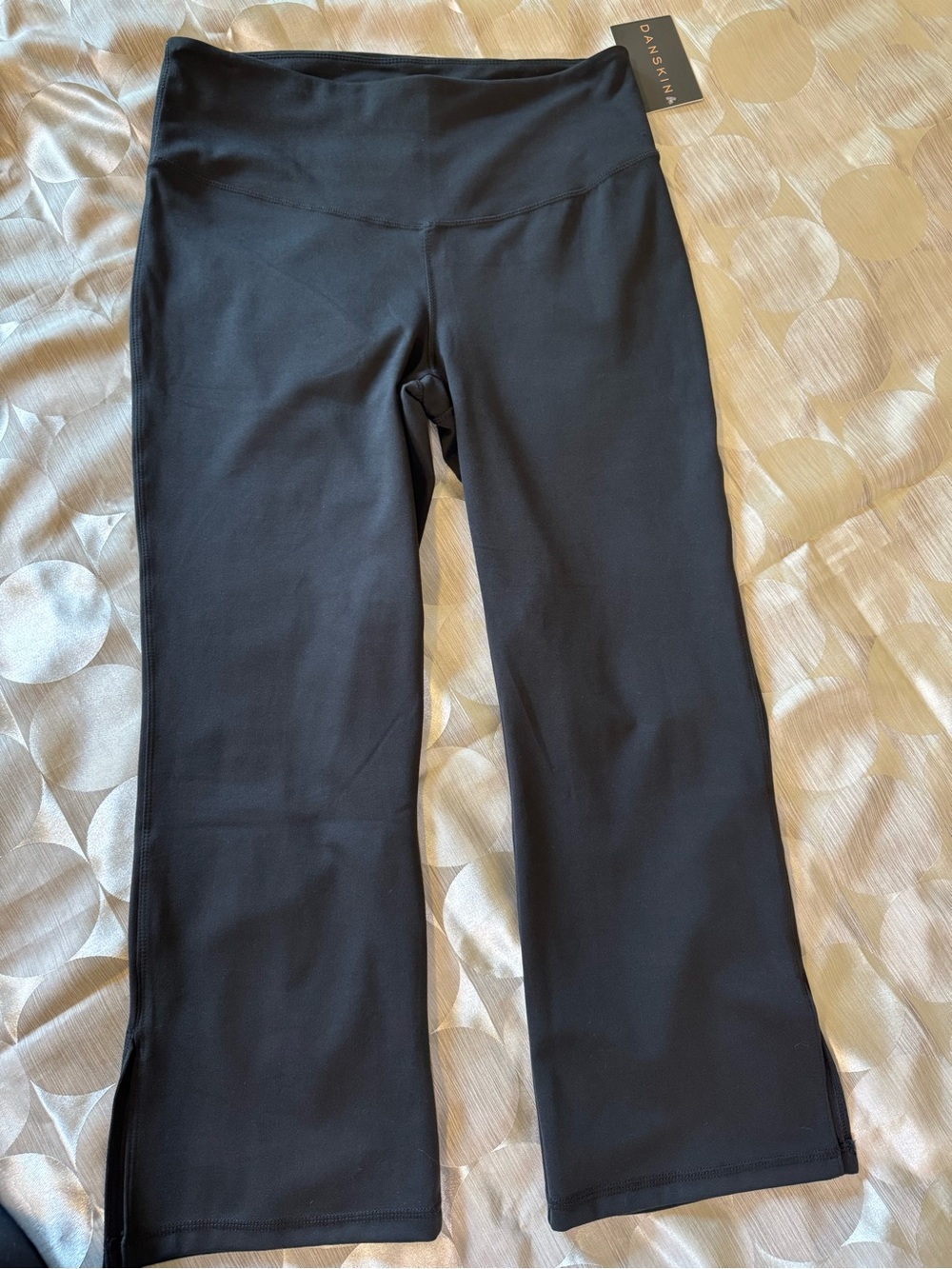 Black  Active Flare Capri Leggings